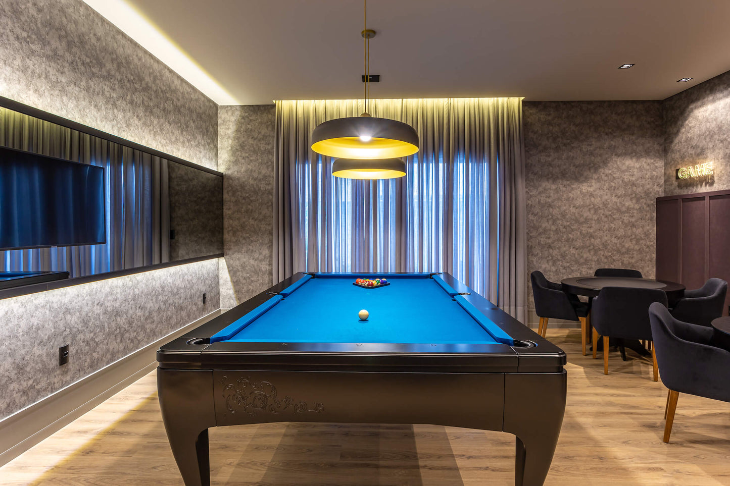 Milan Pool Table